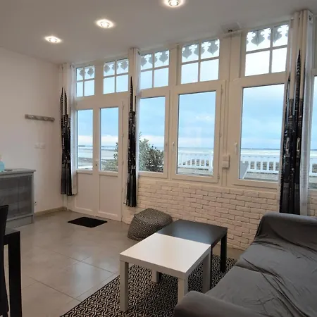 Appartement En Front De Mer Avec Terrasse Et Vue Mer Arromanches-les-Bains Exterior foto