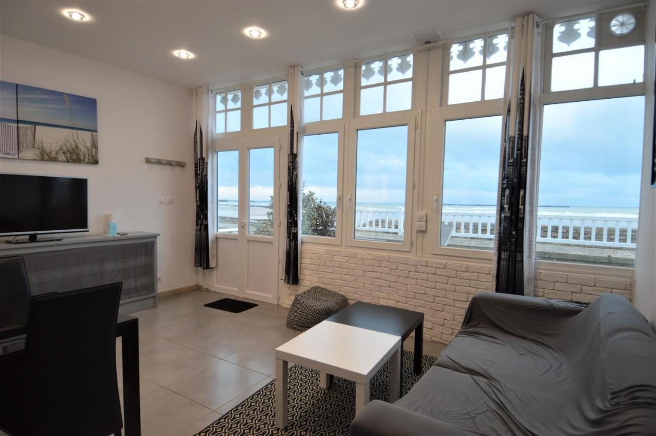 Apartment En Front De Avec Terrasse Et Vue *