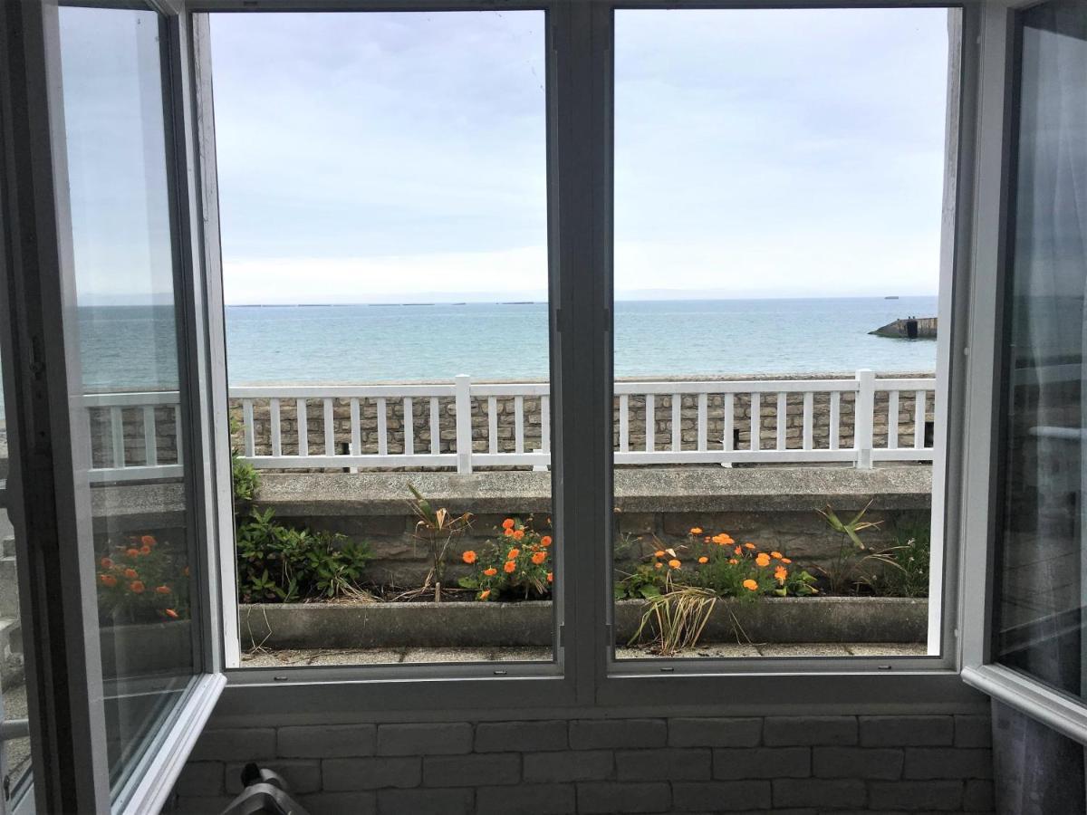 En Front De Avec Terrasse Et Vue Apartment