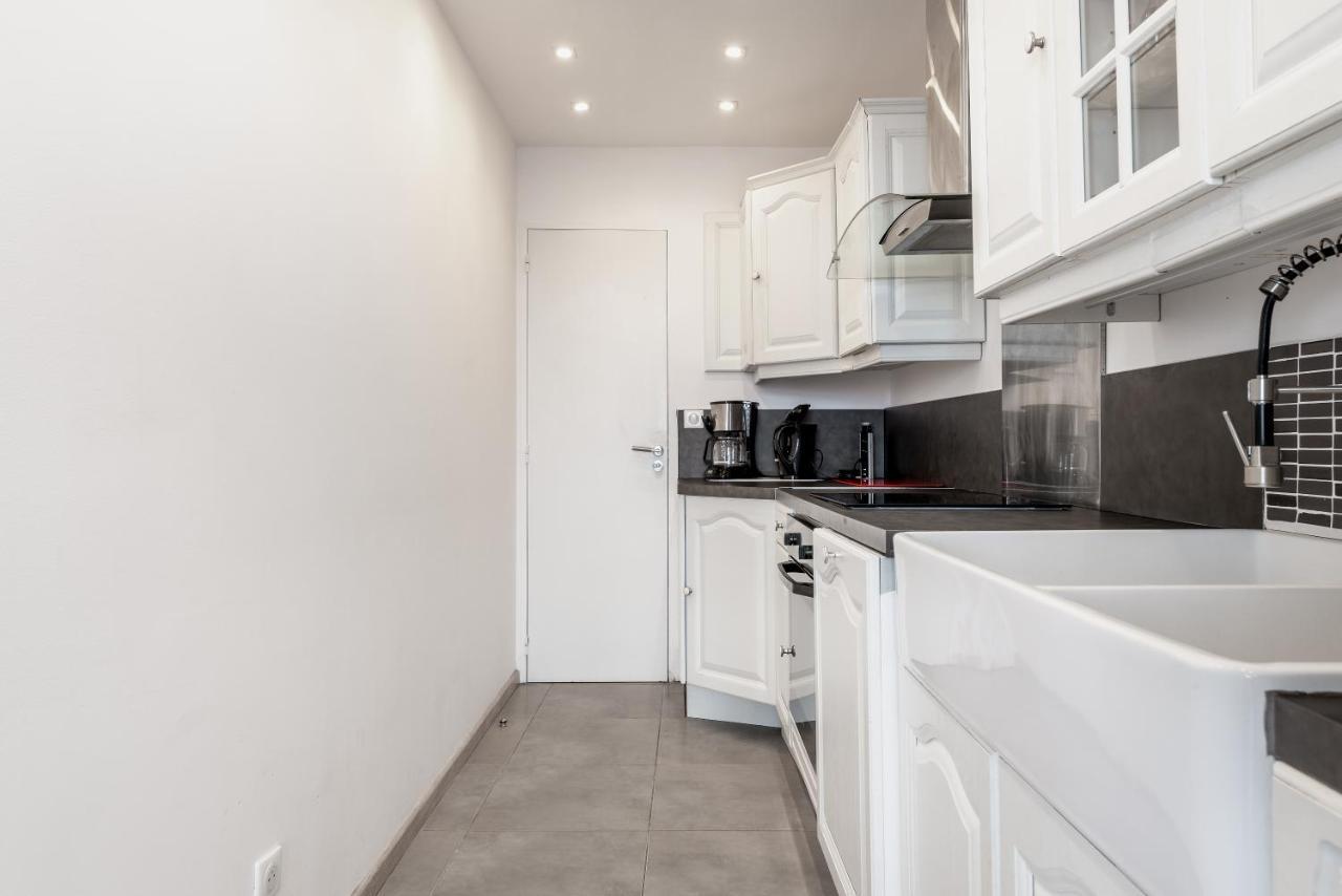 En Front De Avec Terrasse Et Vue Apartment