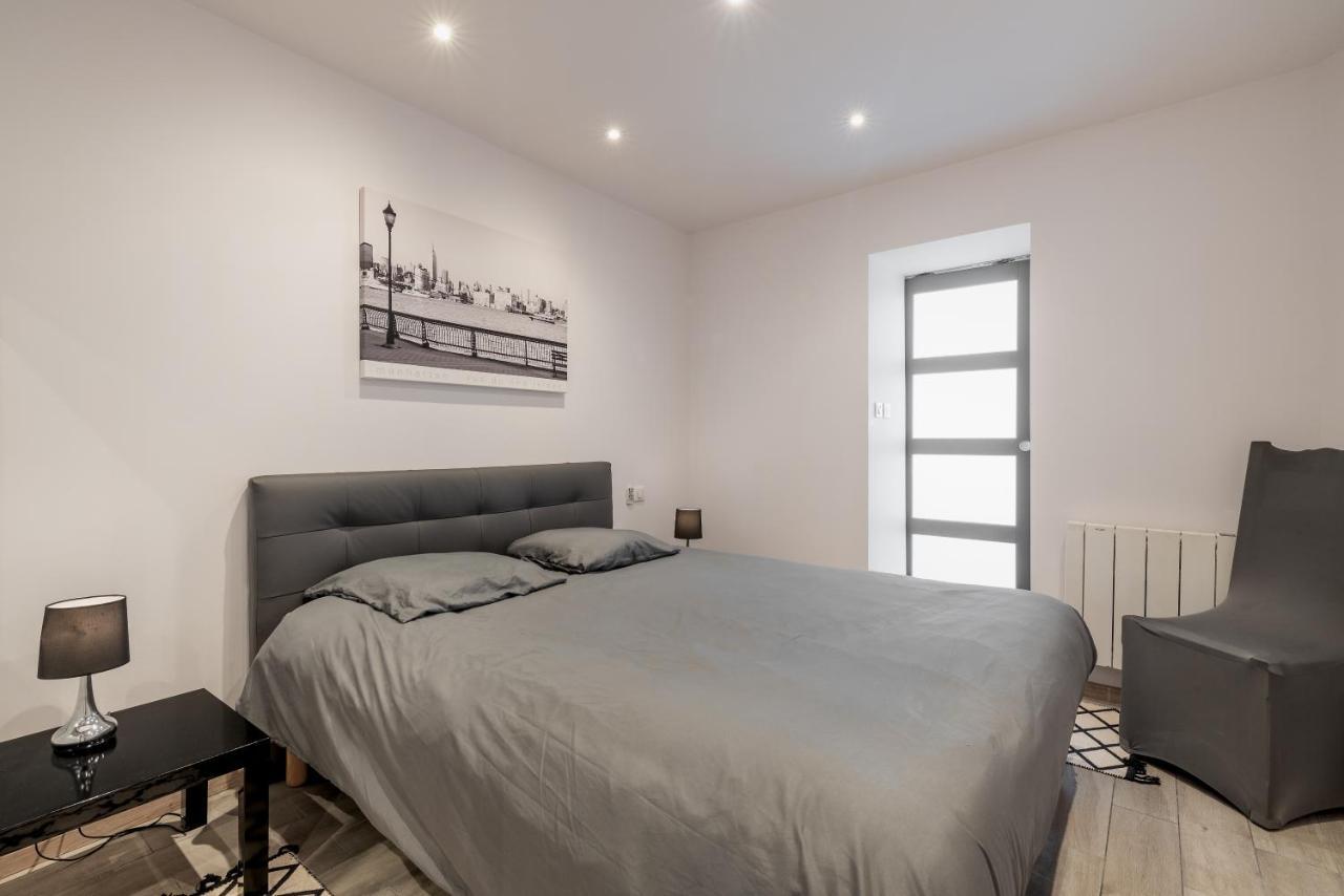 Apartment En Front De Avec Terrasse Et Vue *