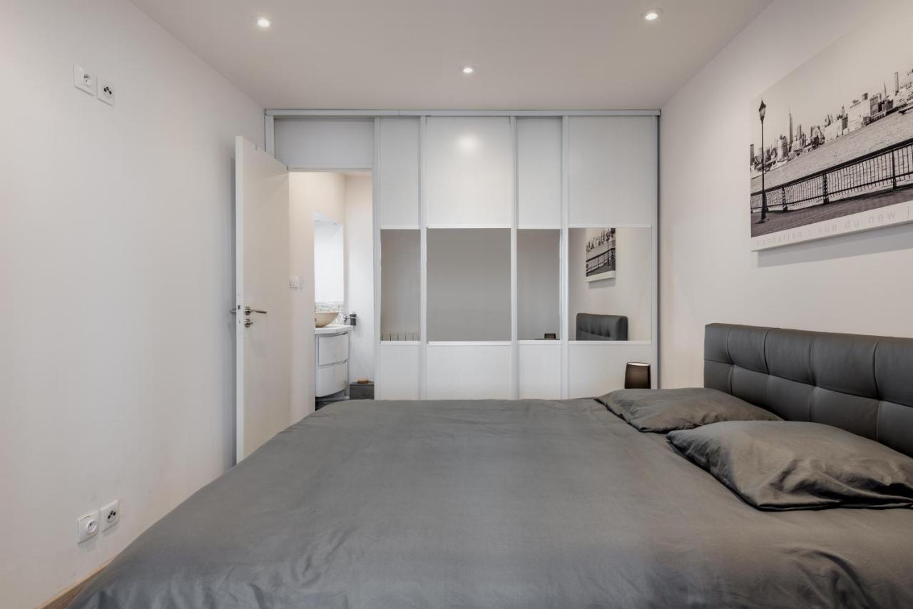 En Front De Avec Terrasse Et Vue Apartamento *