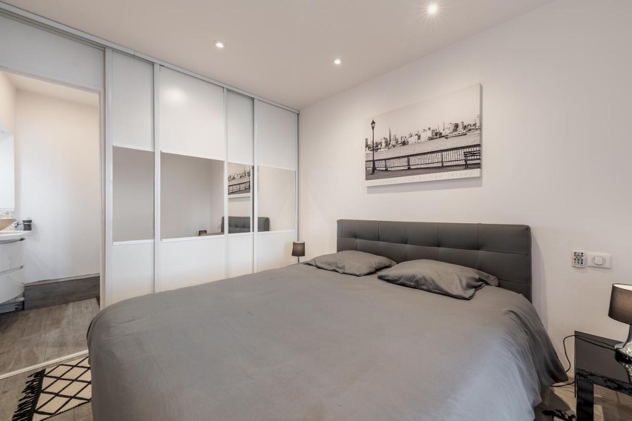En Front De Avec Terrasse Et Vue Apartamento